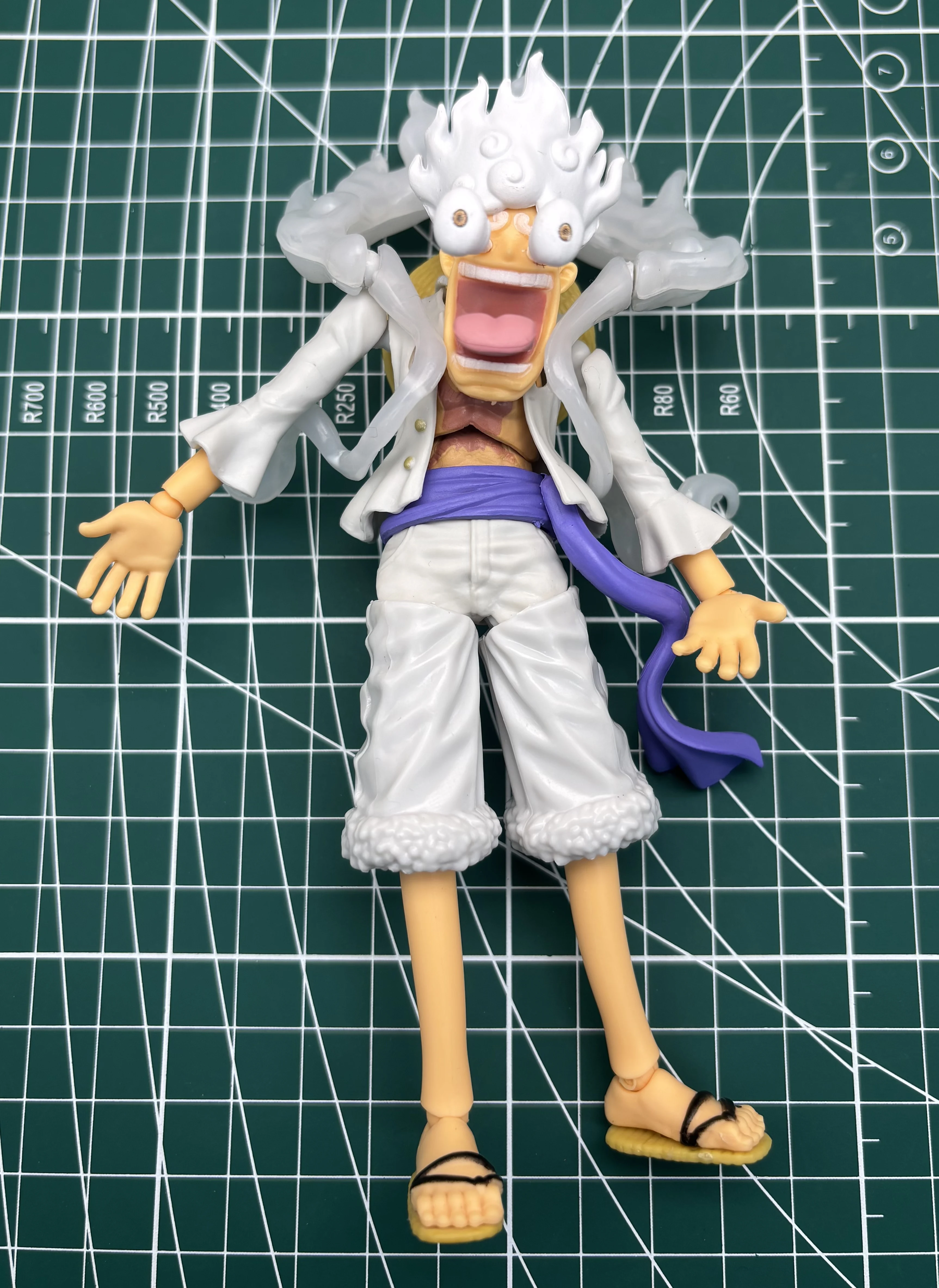 One Piece Luffy Gear 5 Sonnengott Nika Actionfigur, Anime-Figur Modell-Ornament mit Mehrfachem Zubehör – Detail 3