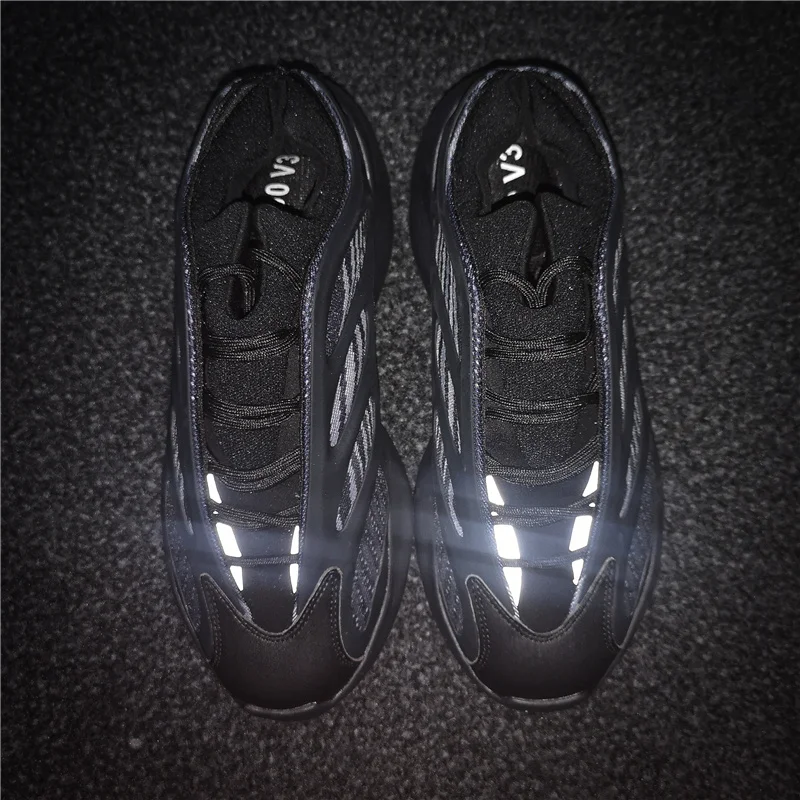 New 2024 Dad Shoes 700v3 Black Sports Shoes Alien Internet Celebrity Men's and Women's Shoes