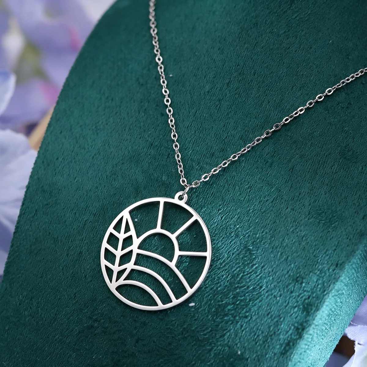 Stainless Steel Round Hollow Wheat Sunrise Landscape Pendant Choker Women Adjustable Clavicle Necklace Holiday Birthday Jewelry