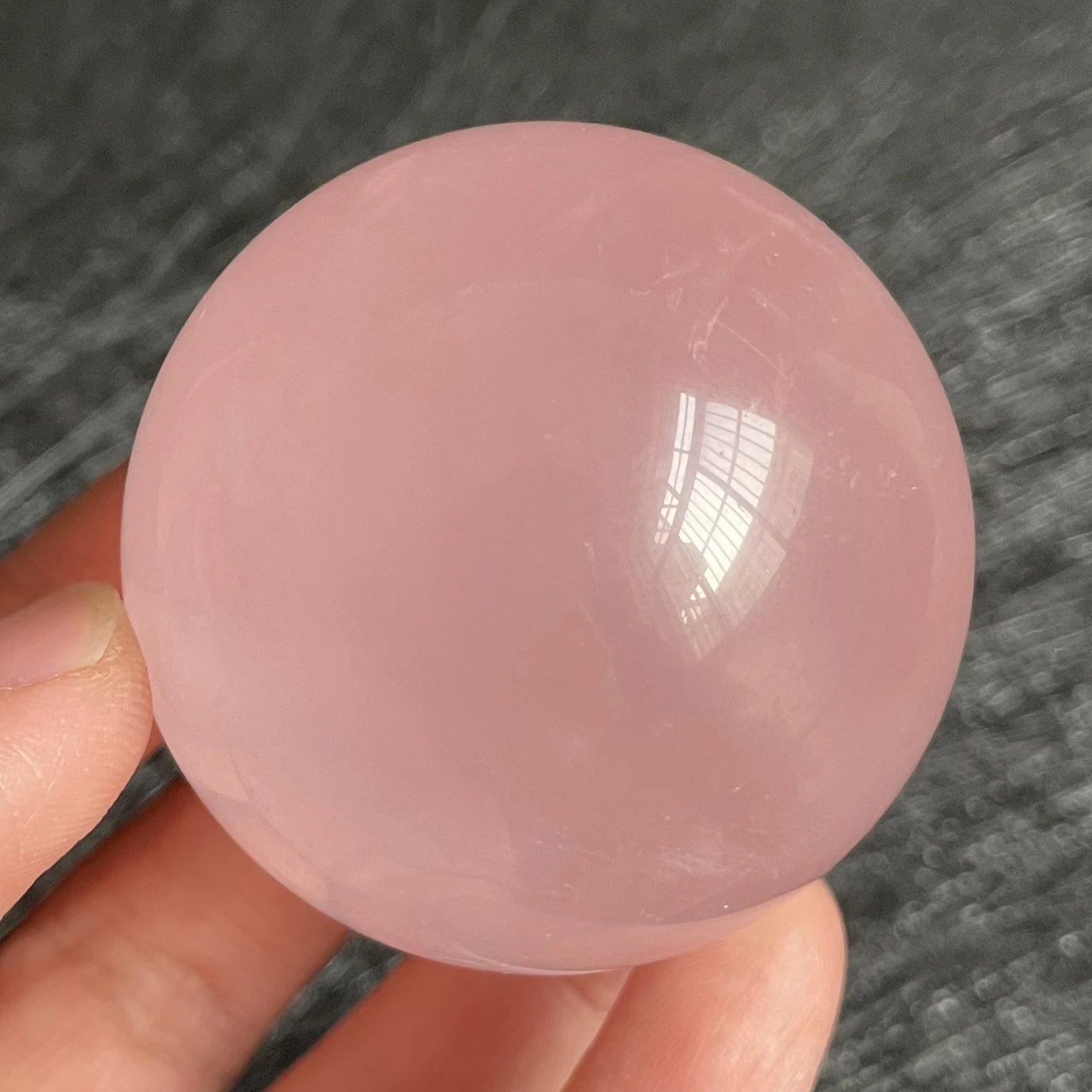 Natural Stone Rose Quartz Crystal Ball Polished Rock Pink Sphere Divination Decoration Gift Reiki Healing