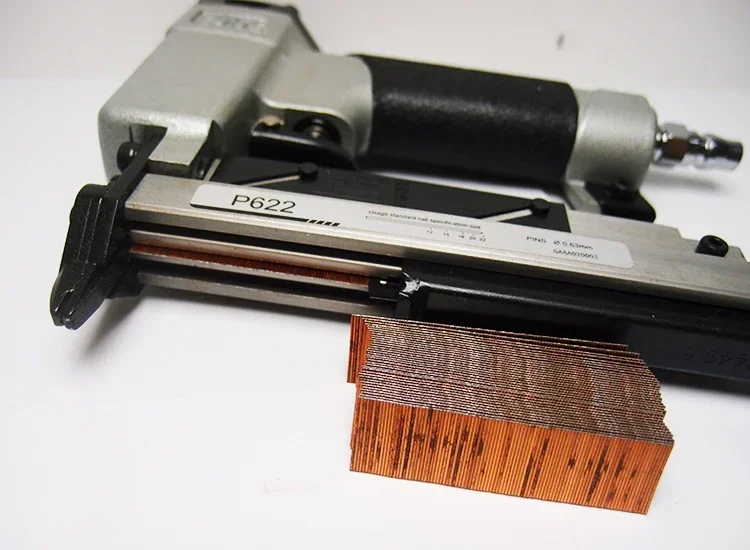 

Moving nail gun F30 straight nail gun woodworking decoration, row nails and grab, no nails