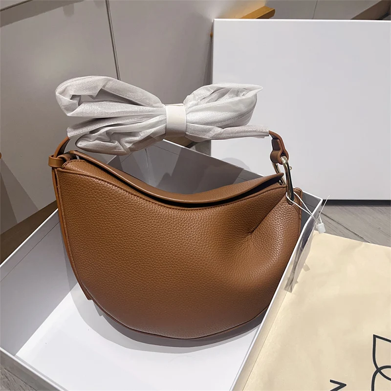 

2025 New pea-shaped handbag, soft leather single-shoulder pea bag, simple pleated single-shoulder crossbody bag