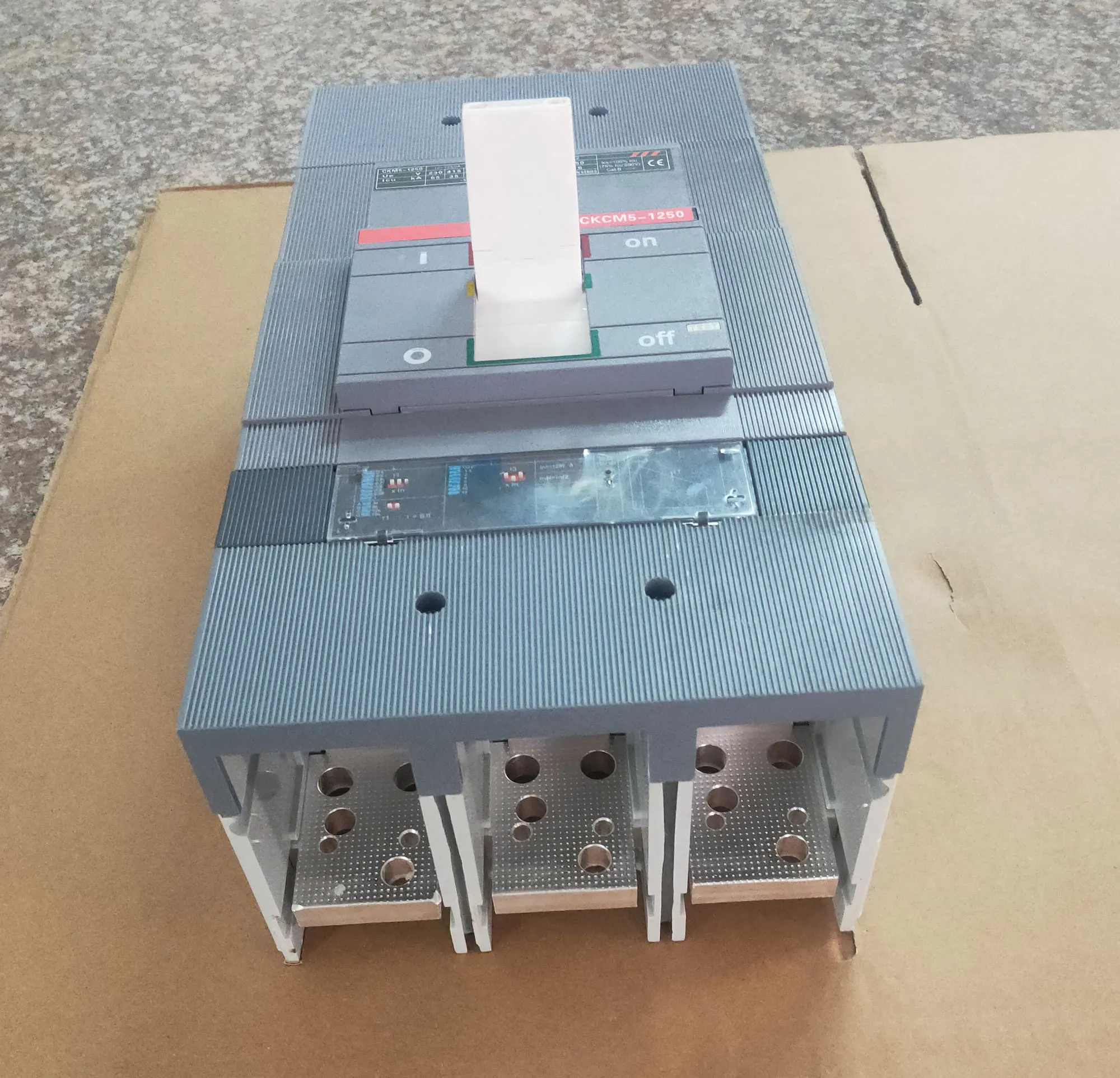 SACE S7 S7S S7H 3P 1250A 1600A 3-polig 1250 Amp 1600 Amp BA88-43 MCCB gegoten stroomonderbreker