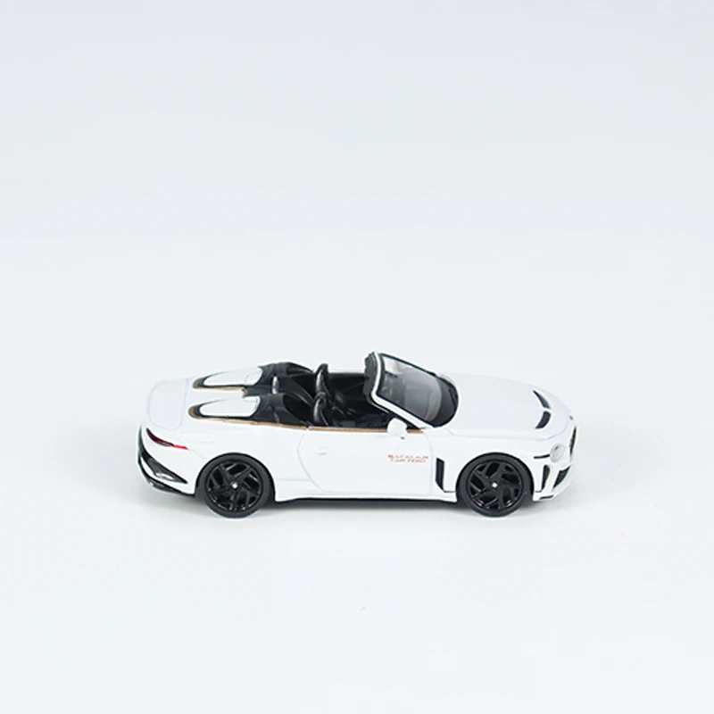 MINI GT 1:64 Model Car  Mulliner Bacalar Car Zero Alloy Die-Cast Vehicle #544 LHD Pearl White