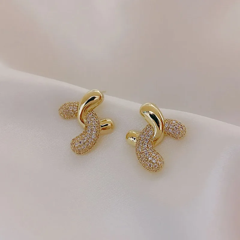 Fashionable Double C Irregular Cool Style Elegant and Simple Style with Zircon Commuting Earrings and Earrings for Men and Women