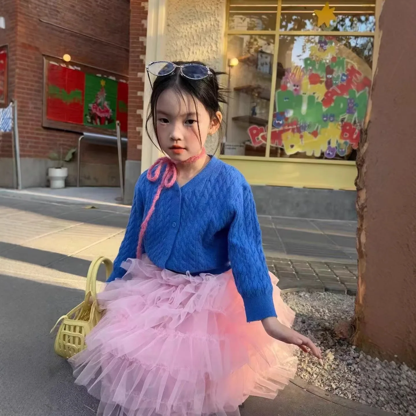 Girl Spring and Autumn Blue Twisted Flower Cardigan Dopamine Pink Cake Yarn Skirt Set