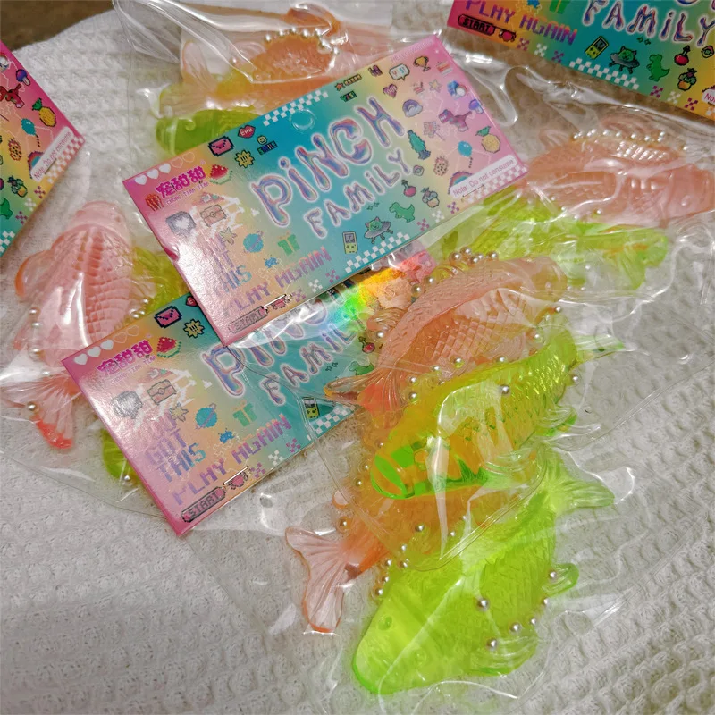 ทาบา สควอชชี่ คาวาอิปลาทองสองสี Fidget Kids Sensory Squeeze Toys Office Party Memories Anti-Anxiety Hand Toys Holiday Gift