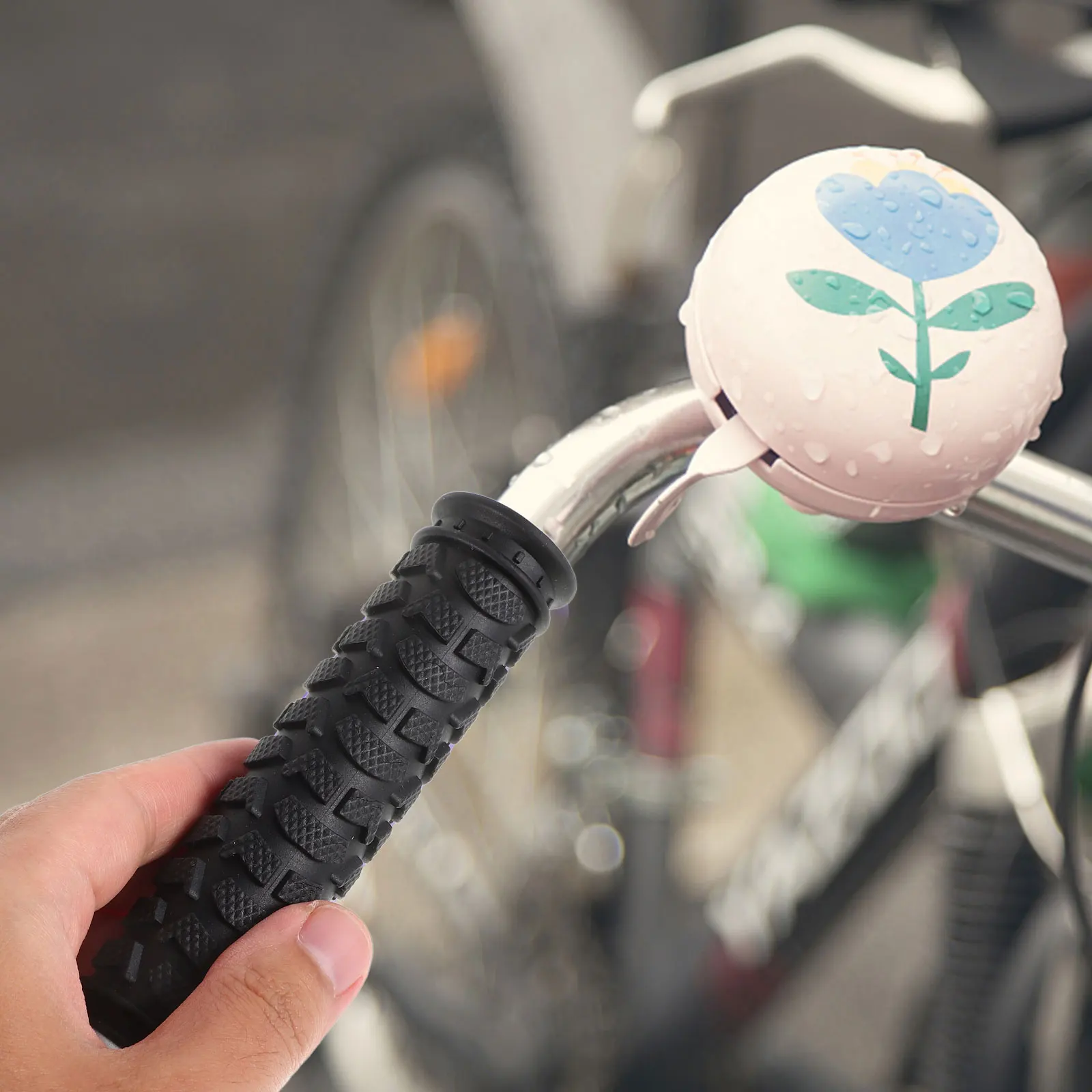 

2pcs Rubber Handlebar Mountain Bike Non-Slip Replacement Bike Grips Handle Scooter Protection Sleeve Bicycle Grips Cover Silicon