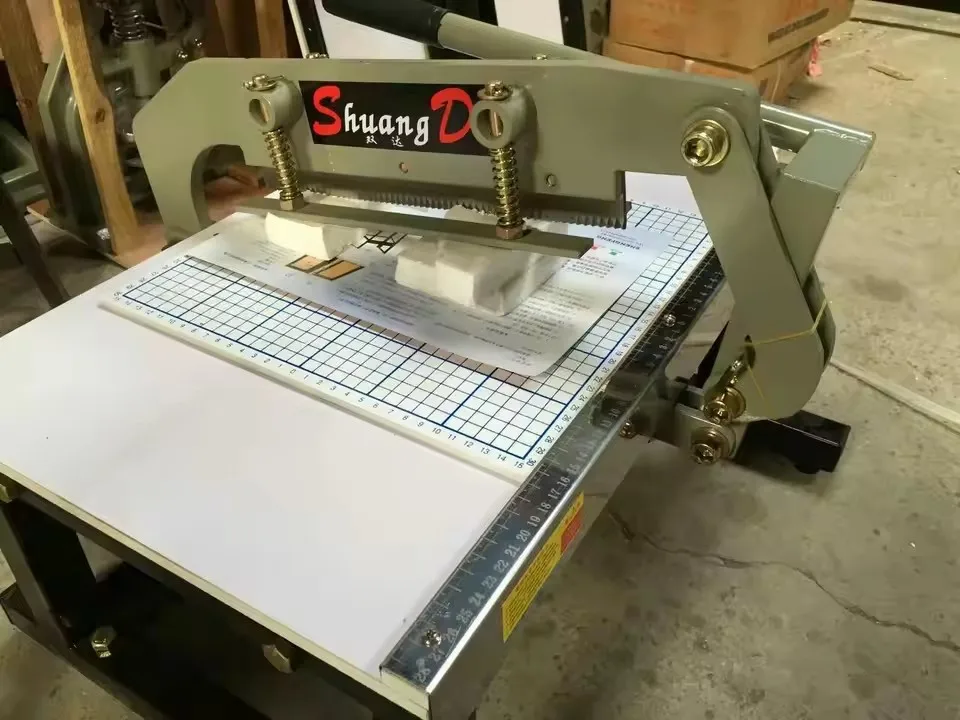 Table Top Leather Cloth Cutter Fabric Pattern Cutting Machine