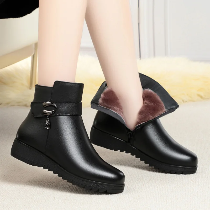 Mum Warm Leather Boots Women Winter Thick Bottom Padded Cotton Shoes Casual Comfort Side Zip Walking Flats Botas Femininas