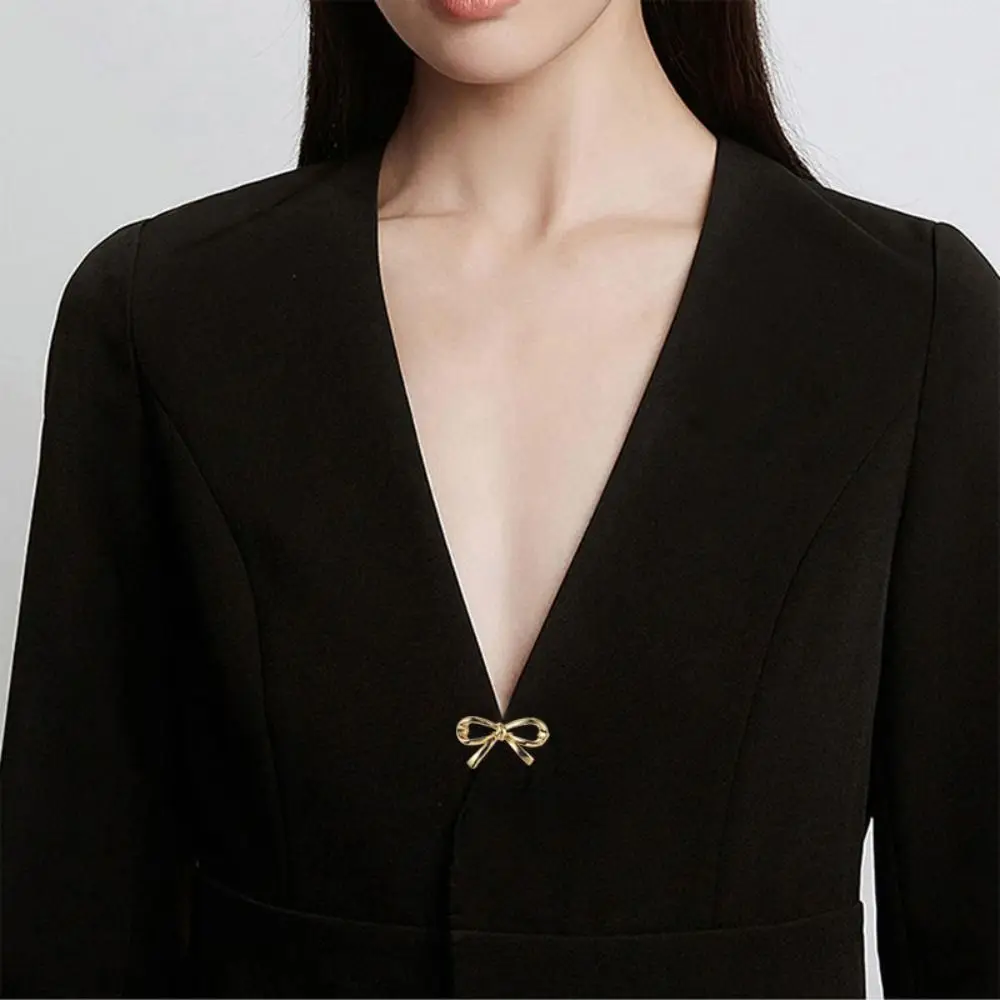 Unique Balletcore Bowknot Brooch Alloy Korean Style Hollow Metal Brooch Bag Buckle Jewelry Accessories Anti-Exposure Brooch Gift