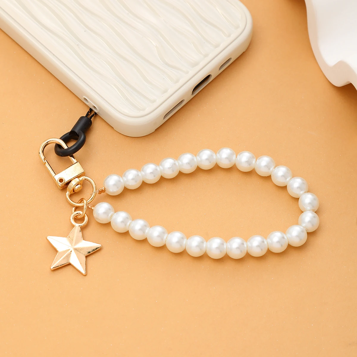 

Pearl Chain Acrylic Chain Short Mobile Phone Strap