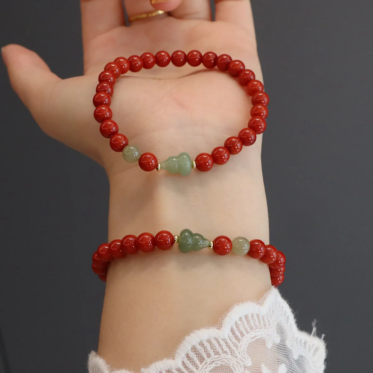 Natural South Red Agate Beaded Bracelet with Hetian Jade Gourd Charm Single Loop Chinese Style Elastic Stretch Jewelry for Women