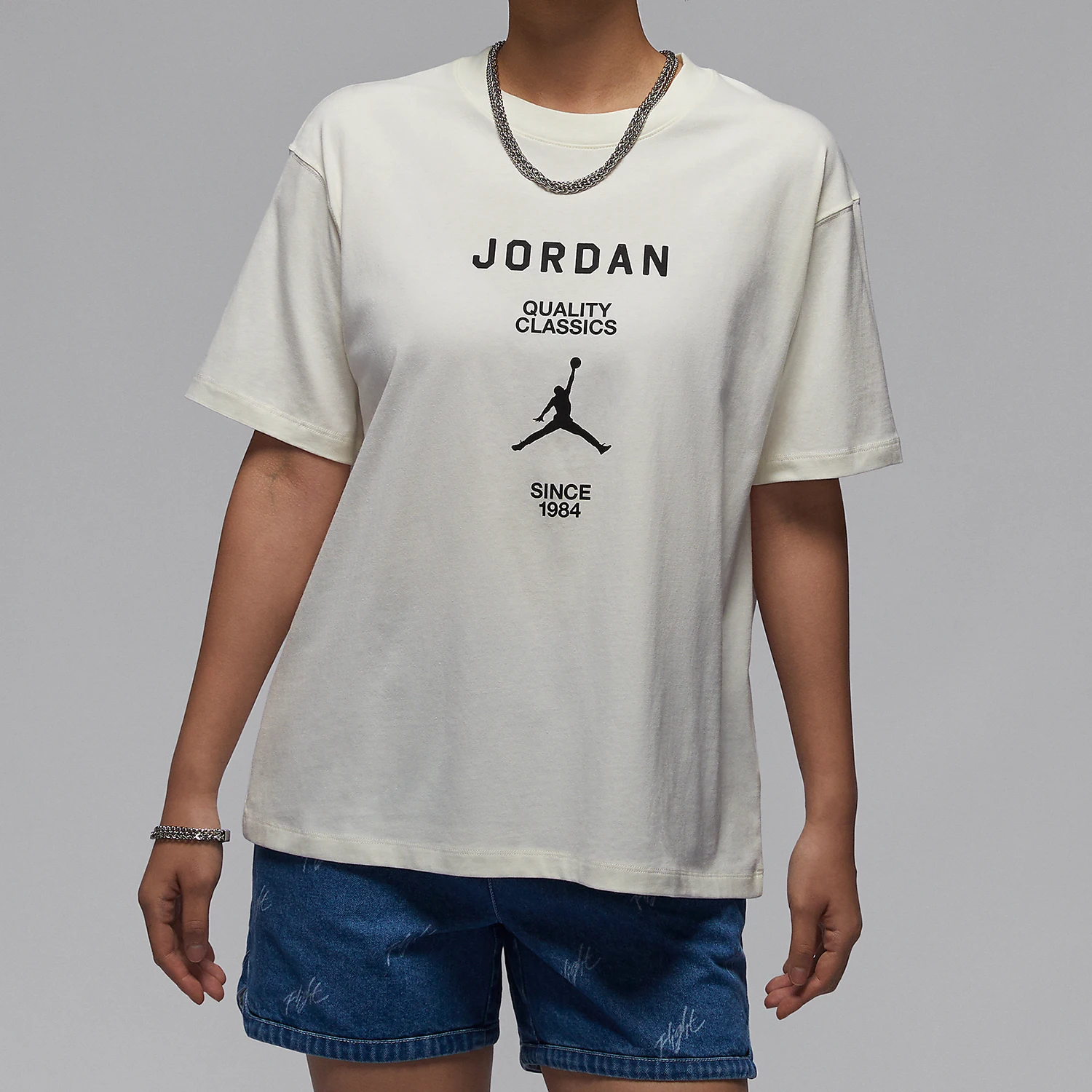 

Nike genuine JORDAN women's sports and leisure round neck breathable short sleeved T-shirt FZ0618-133