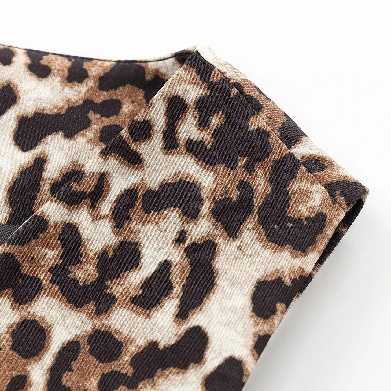 المرأة ليوبارد طباعة سترة الشارع الشهير خمر شيك السببية صدرية الربيع الصيف الخامس الرقبة أكمام سيدة زر الجبهة تانك القمم