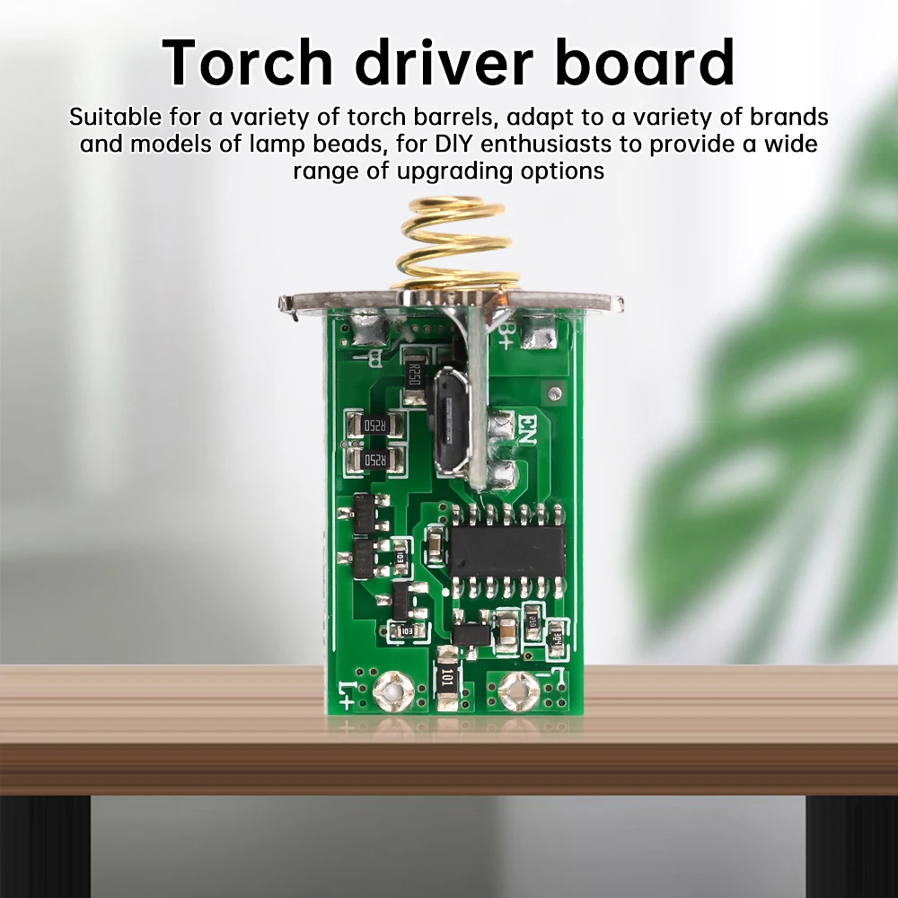 Carte de pilote au lithium pour touristes, 6-8.4V, 10W, carte de lecteur LED, 3 modes, carte de circuit imprimé, deux accessoires de bricolage 18650 ou 26650, J922B