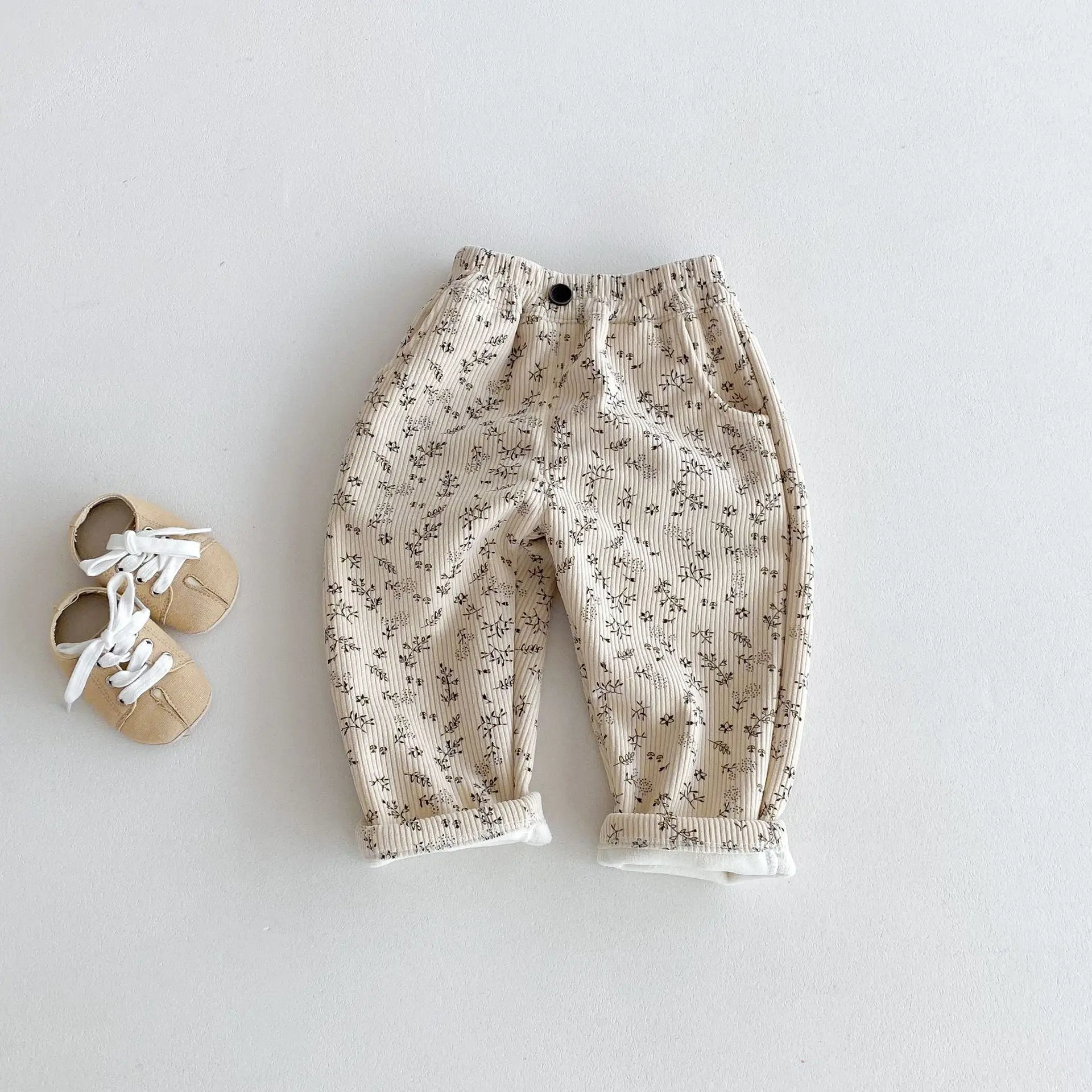 Koreanische Kinderkleidung 2026 Winterhosen Kinder Cordhosen mit Blumenmuster Fleece-Gefüttert 0-5 Jahre Baby Jungen Mädchen Warme Winterhosen – Detail 4