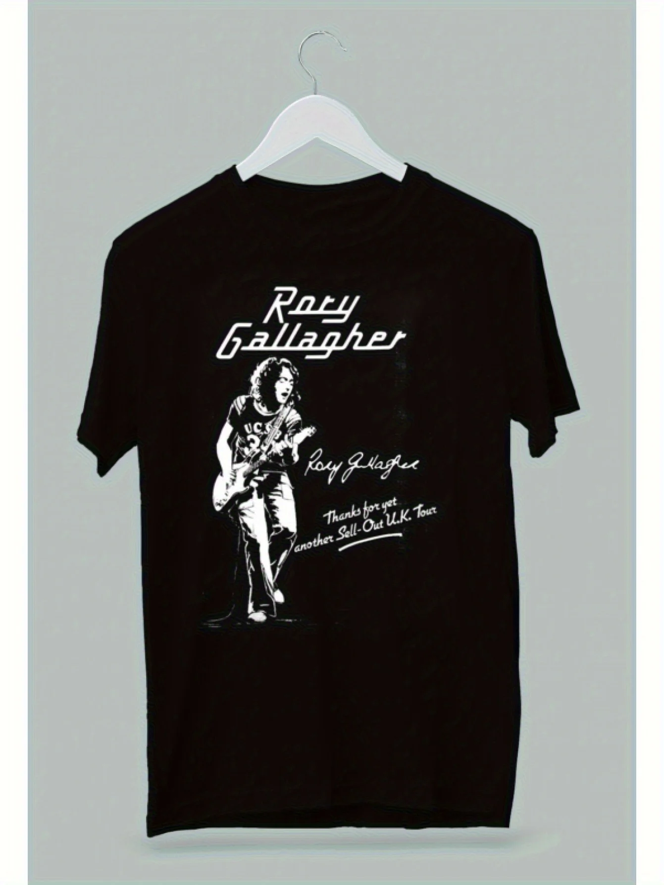 

Винтажная футболка с музыкальным рисунком Rory Gallagher — футболка унисекс стандартного кроя из 100% хлопка с принтом гитариста и названиями песен,