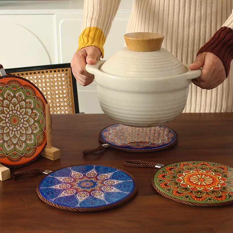 Round Art Style Ceramic Placemat Wooden Bottom Heat Insulation Pot Mat Kitchen Home Table Decoration Placemat Exquisite Pattern