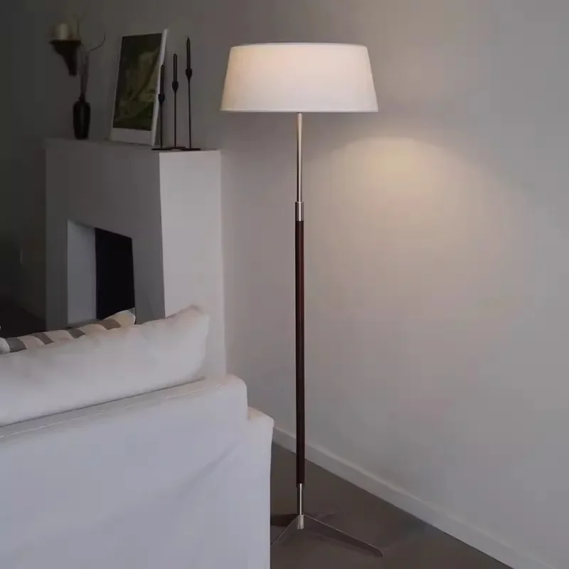 Nordic minimalist solid wood, retro floor lamp is simple, modern light luxury high-end living room