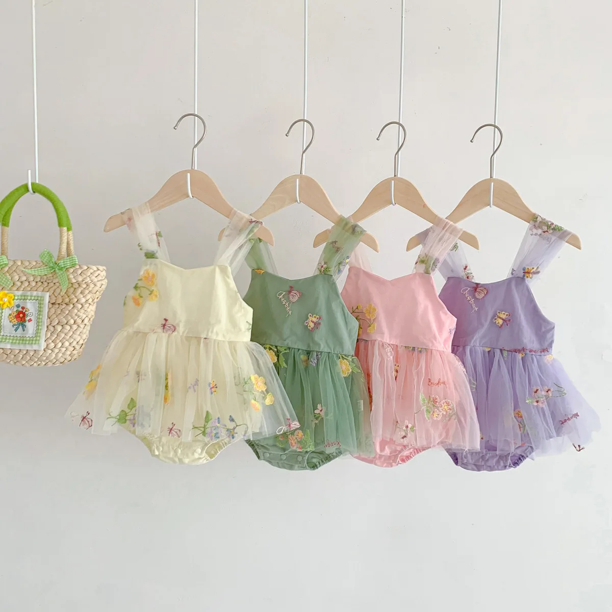 2026 Summer New Baby Girl Sleeveless Sling Bodysuit Infant Cute Flower Embroidery Princess Dress Cotton Toddler Jumpsuit 0-24M