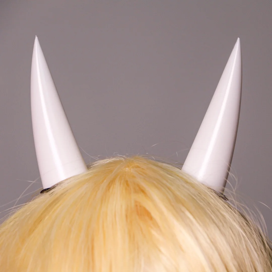 Corno del diavolo Motosega Man Power Cosplay Corno Testa Accessorio Prop Accessori di abbigliamento di Halloween Bianco, 10 cm