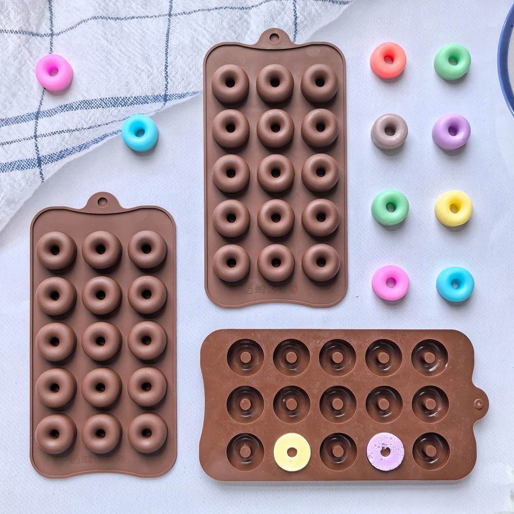 قطعة واحدة من قالب السيليكون غير اللاصق على شكل دونات مكون من 15 فتحة للعلكة والشوكولاتة والحلوى
