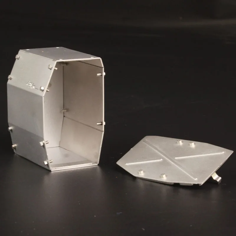 Maßstab 1:14 1 Stück Metall-Simulations-Auspuffbox für Tamiya RC Truck SCANIA 770S R620 VOLVO BENZ Arocs MAN TGX Autozubehör