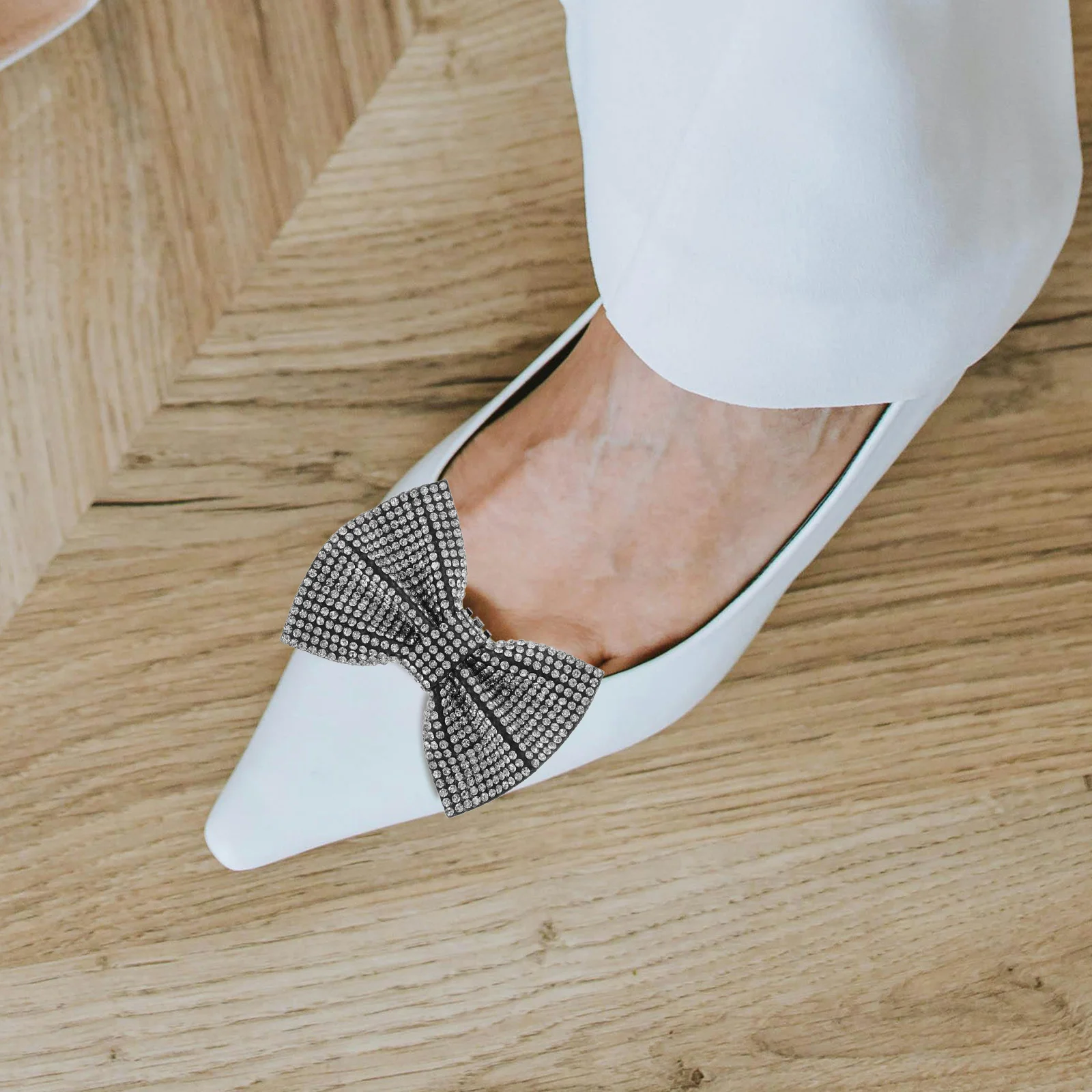 1Pair Rhinestone Shoe Clips Crystal Bowknot Buckle Decorative High Heel Bridal Jewelry for Weddings Party Elegant Footwear