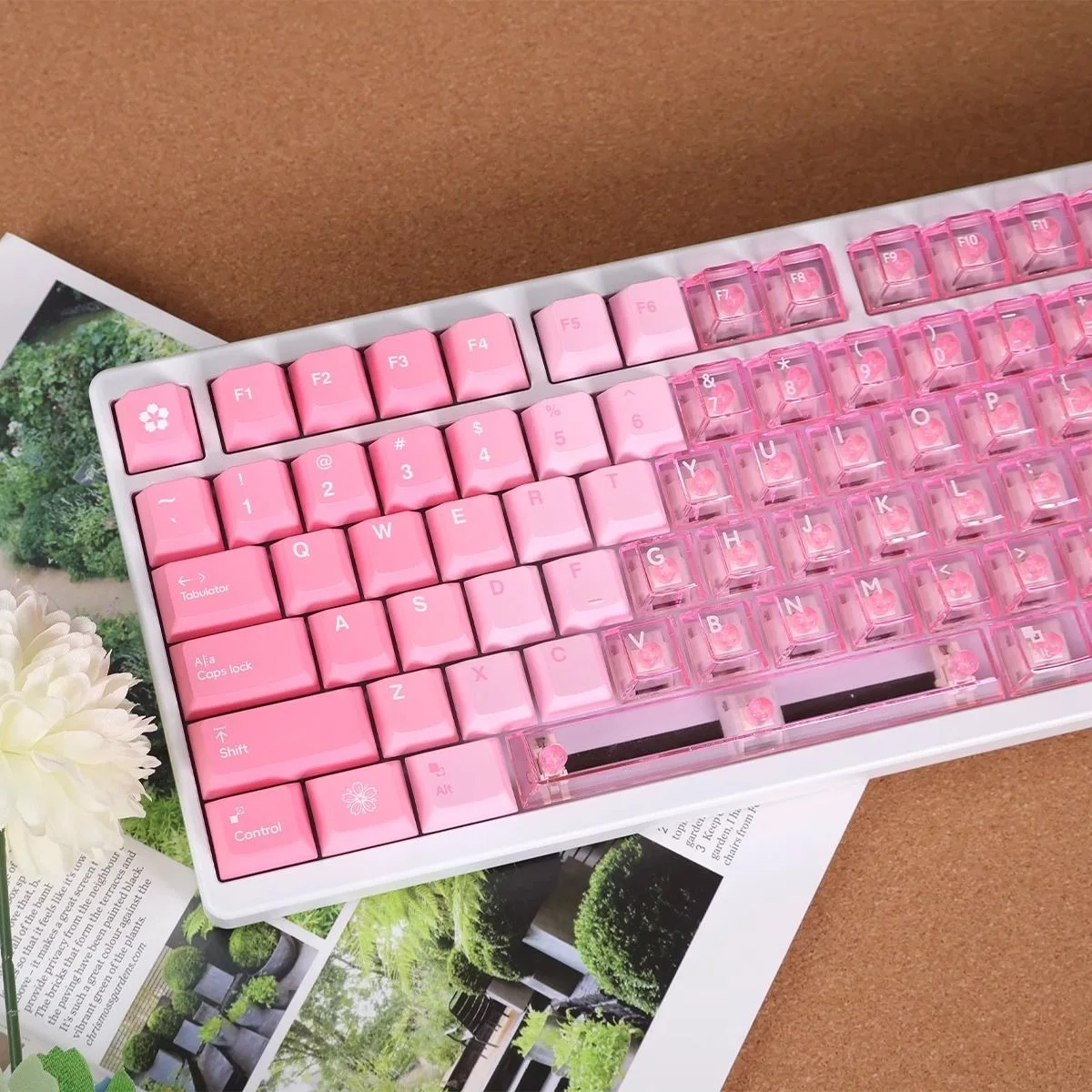 

Snow Mountain Flower Pink Gradient Keycaps, Original Factory Height High Appearance Level Customized Mechanical Keyboard keycaps