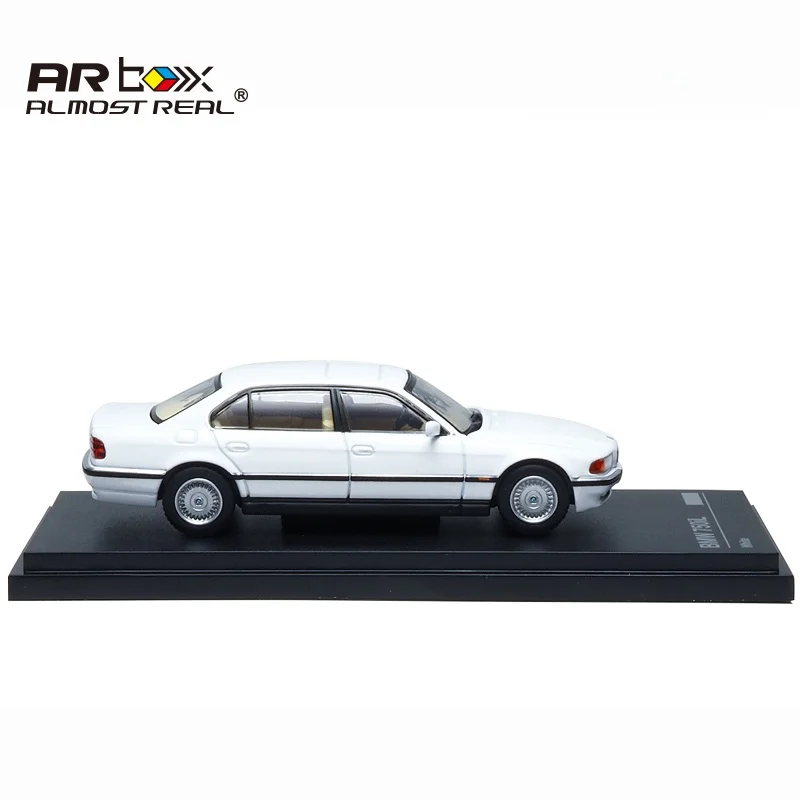 AR box 1: 64 750IL E38 car alloy model