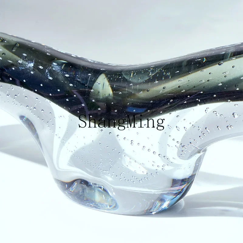 

CL Modern Simple Light Luxury Black Hollow Glazed Ornament Pure Handmade Flower Ornament Model Room