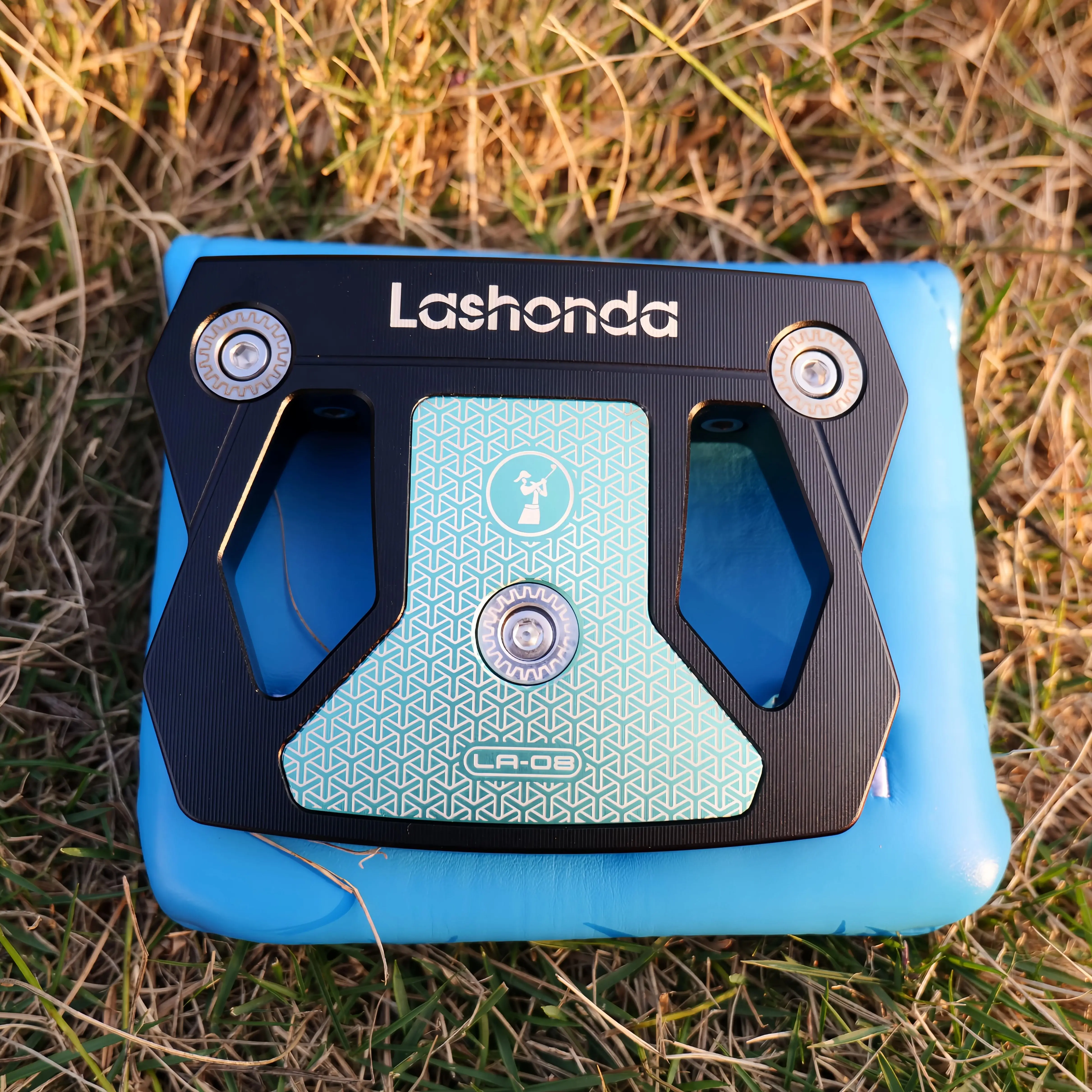 

Lashonda LA-08 Golf Putter Head Putter Head ZT Series Torque Technology Multi-Function Adjustable Weight Oversized