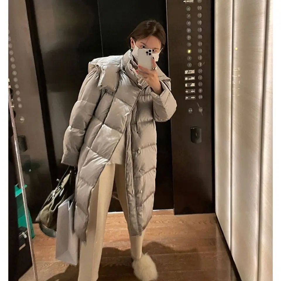 

2023 Winter Women Loose Style Hooded Long Coat Windproof Outerwear Classic Female Jacket White Duck Down Warm Parka A46