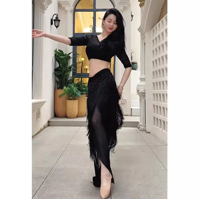 여성 초보자를위한 밸리 댄스 의상의 맞춤형 새 세트 고탄성 메쉬 블랙 술 스커트 연습 클래스 유니폼