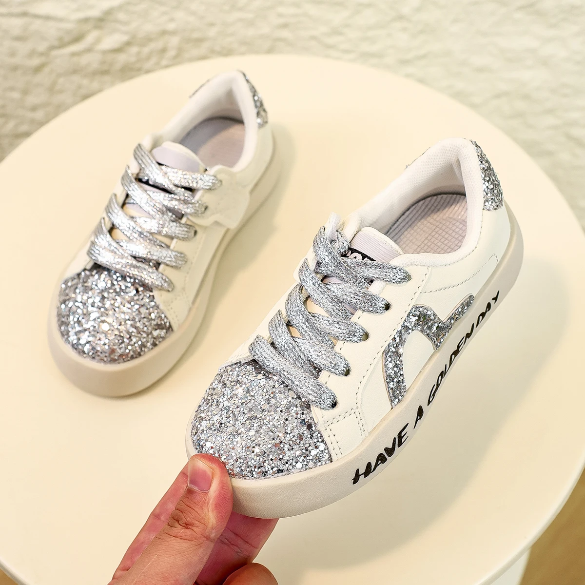 Spring and Autumn Cute Girls Flash Powder Splicing Casual Shoes Round Head with Letter Printing Light Children's Sports Shoes