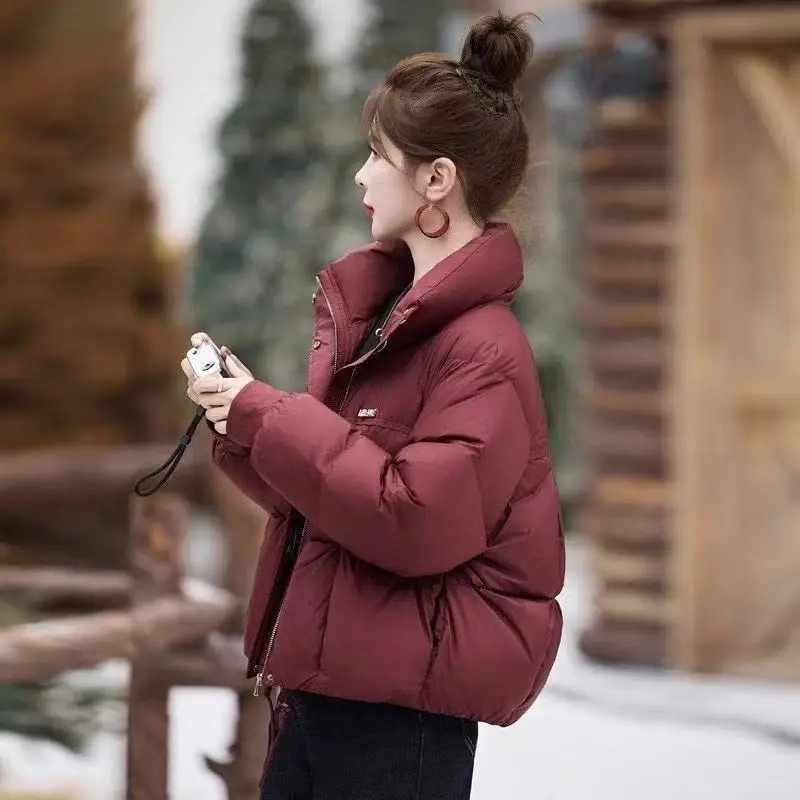 면 패딩 재킷 여성 숏 2025 겨울 신상 스탠드 칼라 다운 코트 여성 파카 패션 루즈핏 아우터 브레드 오버코트