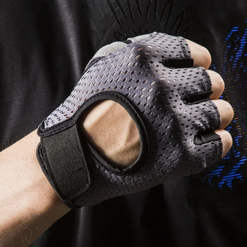 Fitness Half Finger Sports Gloves Men's and Women's Gym Dumbbell Exercise Cycling Hollow Butterfly Mesh Breathable Thin Fit