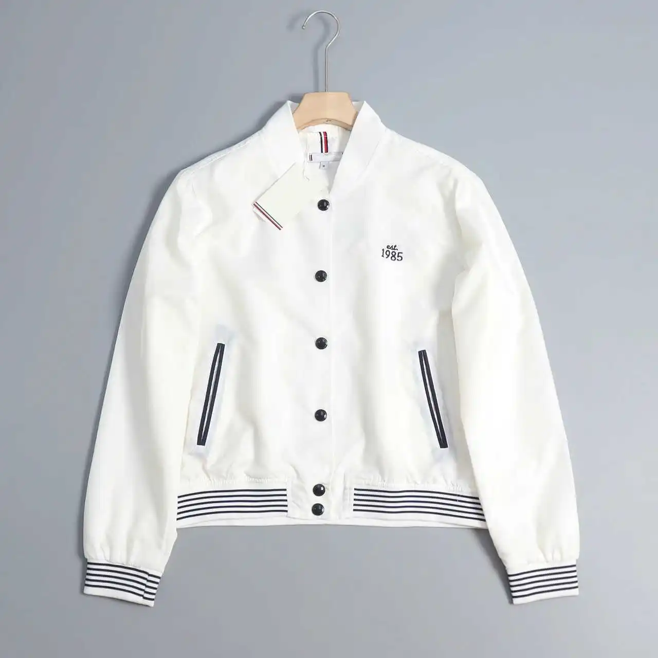 

Бейсбольная майка с вышивкой в рубчик и воротником-стойкой, осеннее новое поступление, женская мода премиум-класса