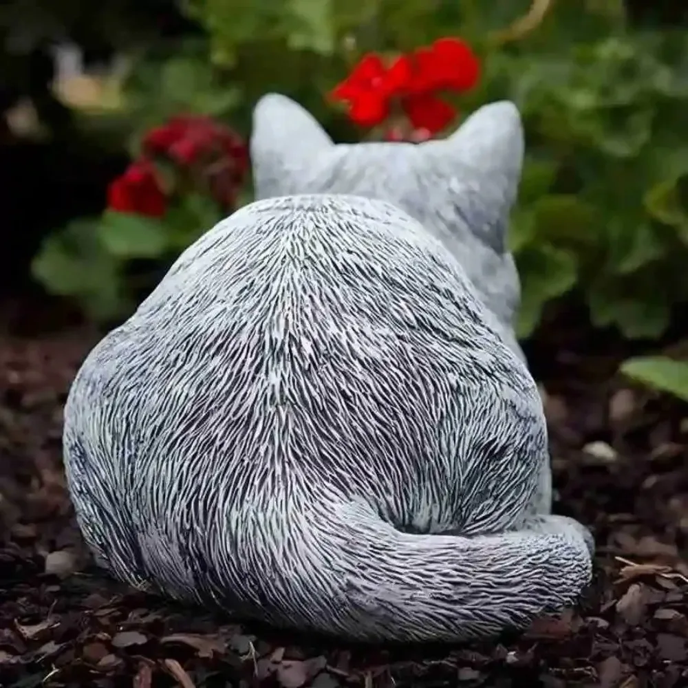 Cat Ornament Resin Cat Statue Realistic Cartoon Animal Figurines Unique Art Figurines Ornaments Home