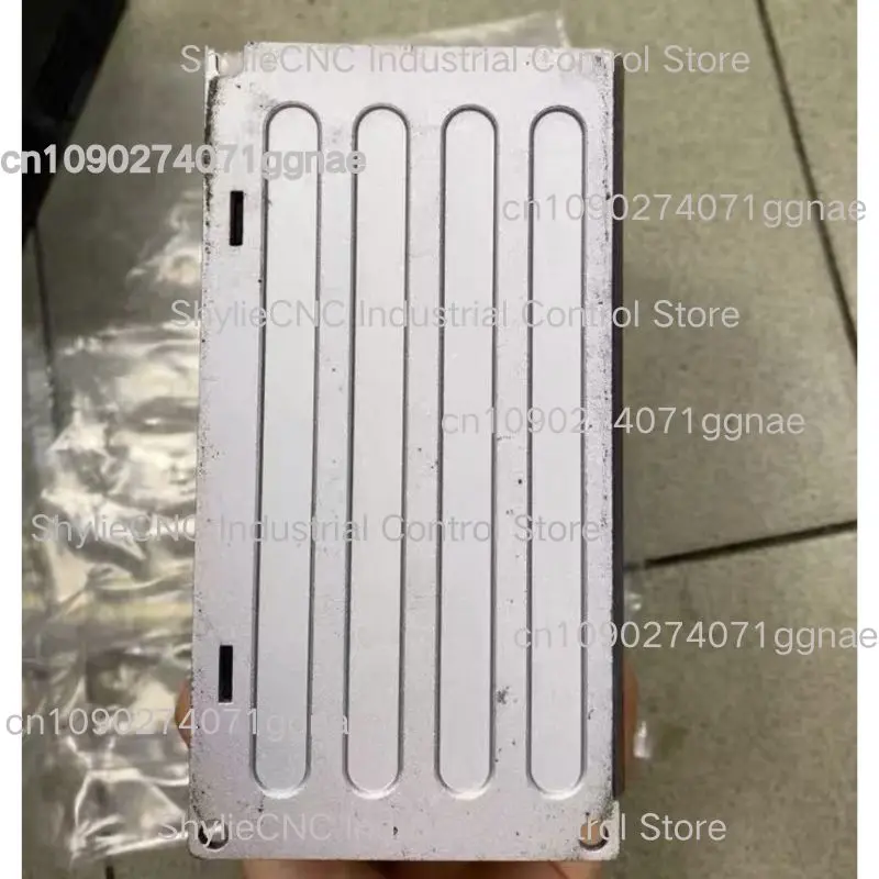 Подержанный сервопривод ASD-B2-1021-B мощностью 1 кВт протестирован, быстрая доставка.