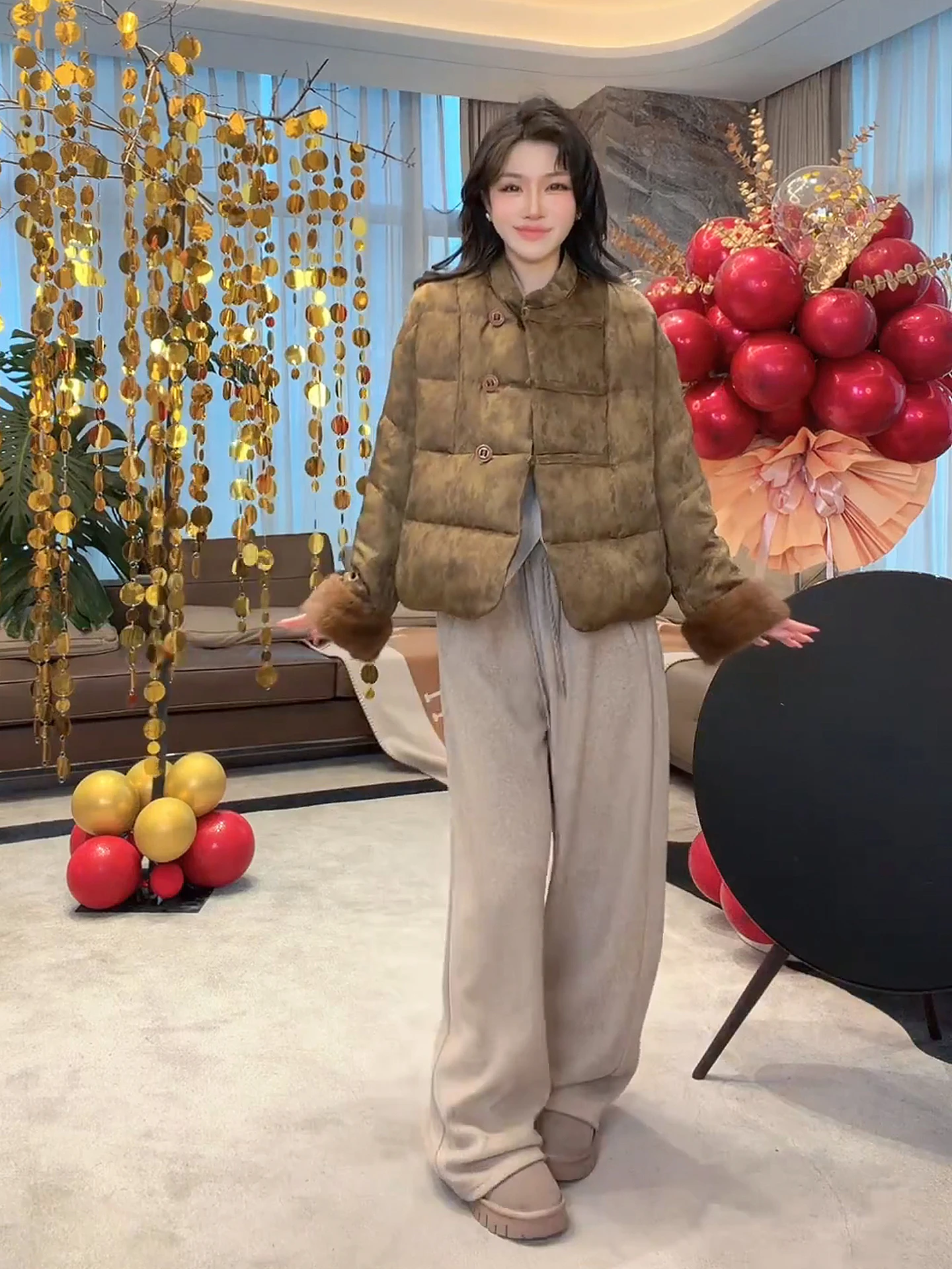 

Модная теплая куртка из белого гусиного пуха с атласной цветочной вышивкой от Old Yang ME Home, новая китайская модель, пальто из меха норки.