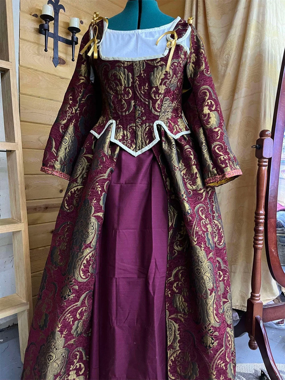 Tudor Renaissance Dress Brocade Victorian Tudor Queen Elizabeth Costume Reenactment Medieval Ren Faire Cosplay Dress Ball Gown