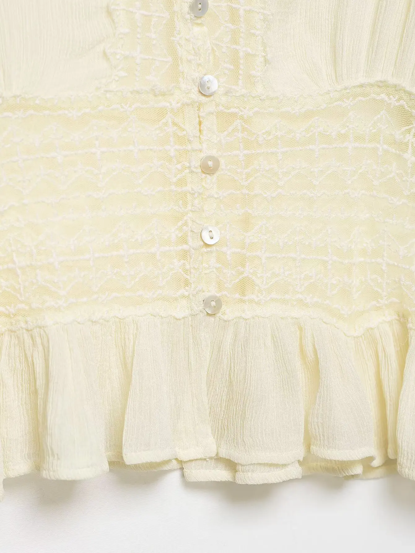 

Женская повседневная модная блузка с V-образным вырезом, декоративными элементами, короткая, весенняя, с кружевом, тюлем, пуговицами, длинными рукавами, универсальная, однотонная.