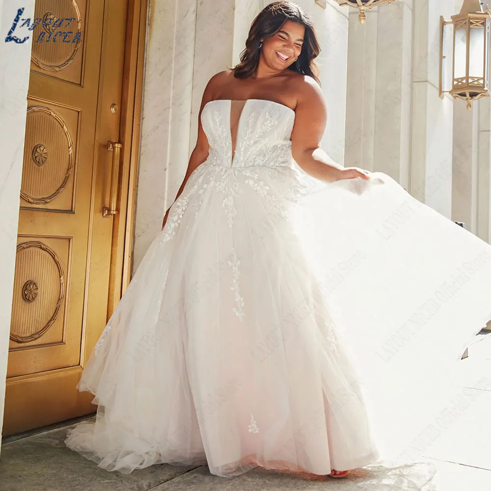 LAYOUT NICEB senza spalline Plus Size abiti da sposa in Tulle senza maniche abito da sposa senza schienale senza maniche abiti su misura para mujerLAYOUT NICEB senza spalline Plus Size abiti da sposa in Tulle senza man