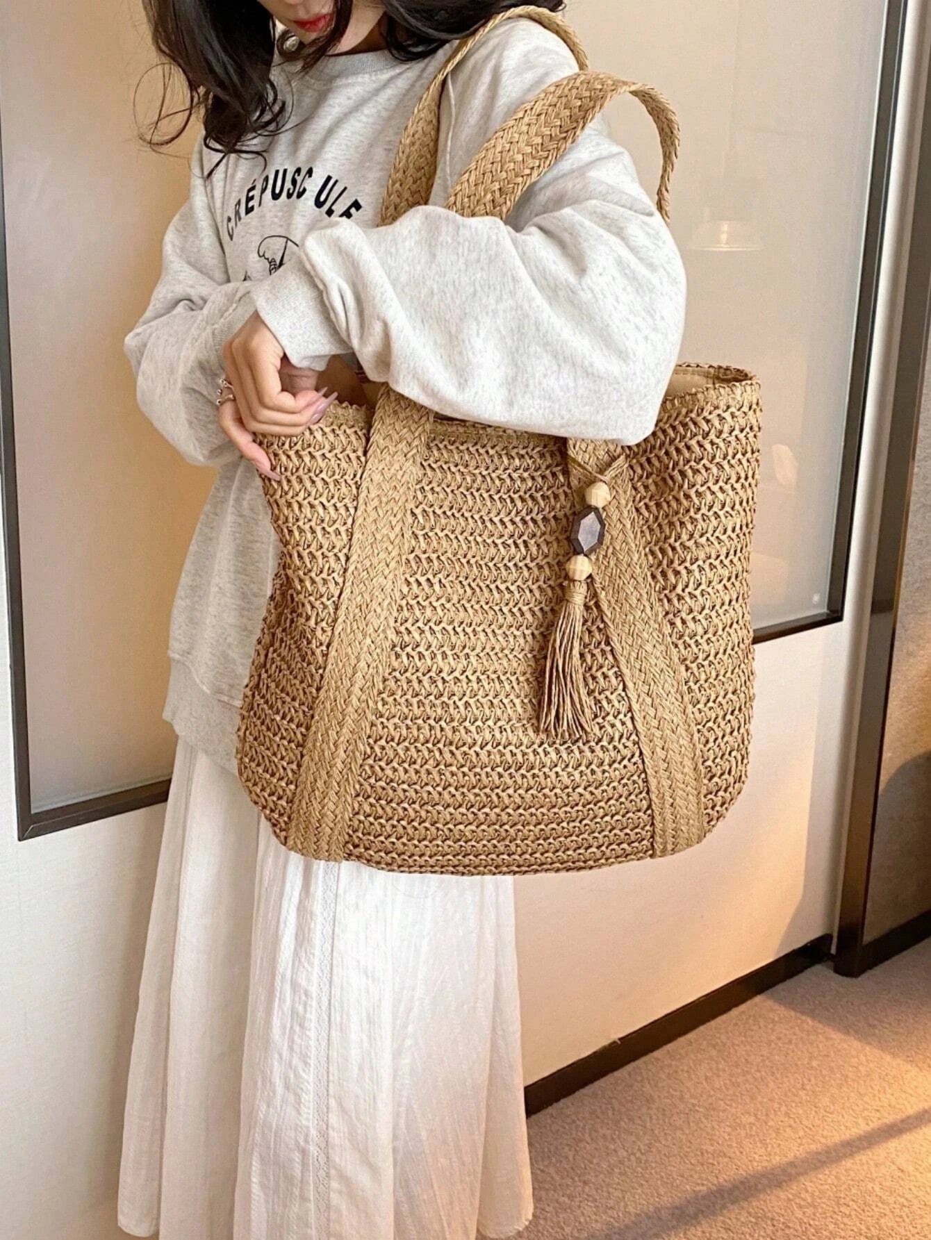 Fashionable Woven Beach Tote Bag Bohemian Style Casual Shoulder Bag With Tassel Pendant Large Capacity Women's Straw Bag