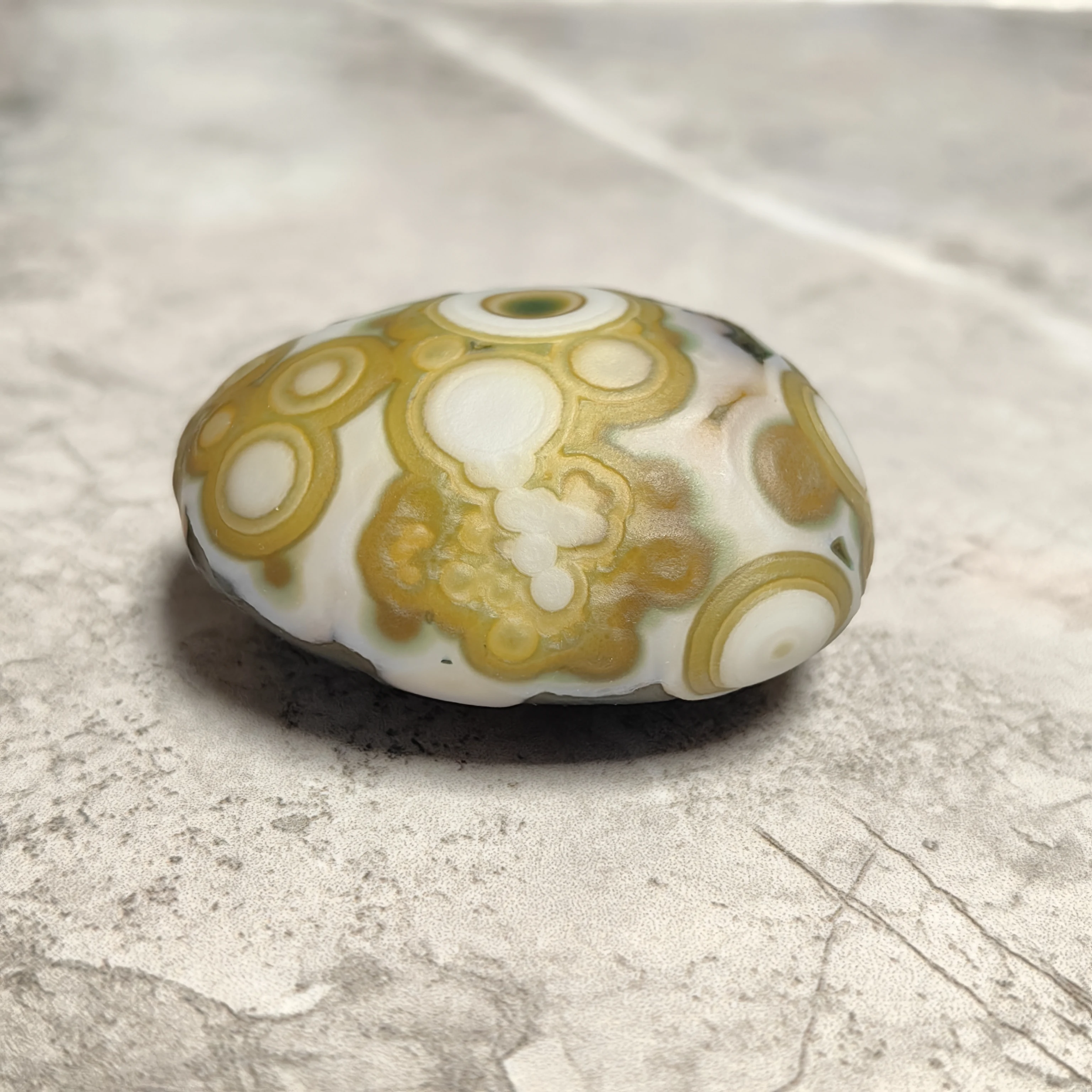 Natural Flower Eye Agate Stone, Concentric Circle Pattern, Raw Pebble for DIY Jewelry & Home Decor, Mineral Collection Ornament