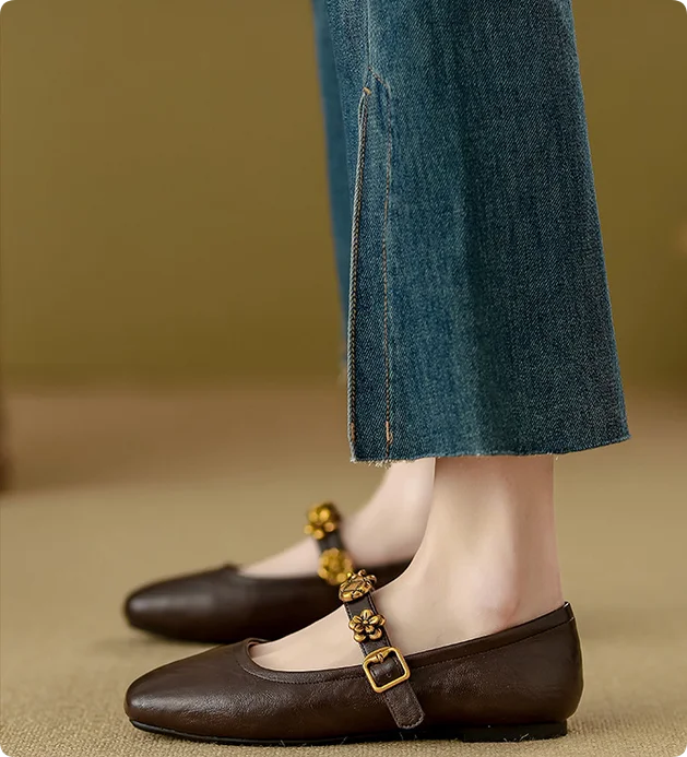 2025 Barca Flats Lady Ninja Mocassini Punta tonda Scarpe basse da donna singole Slip On Slingback Muli Scarpe in pelle Mocassini morbidi