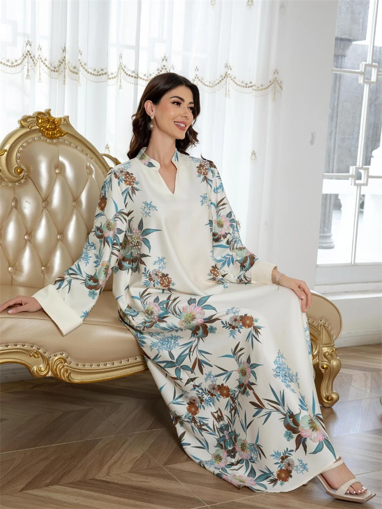 

Middle Eastern Robe Women's Dress Long Skirt Printed V-neck Saudi Muslim Dress