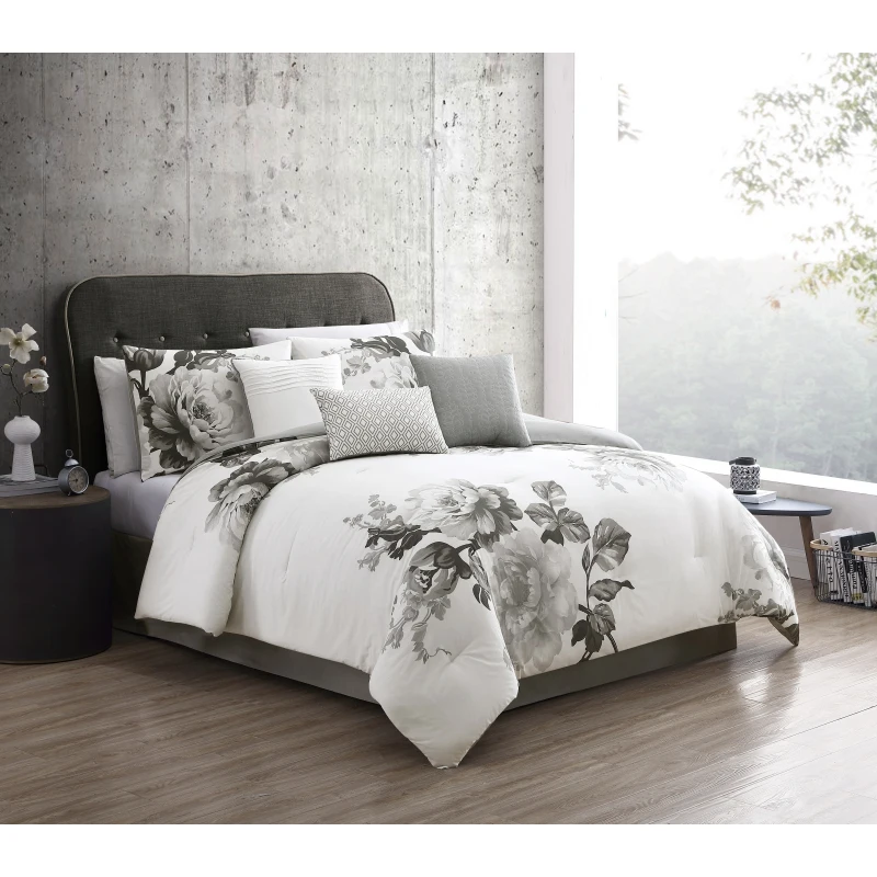 

Ridgely Black 7 pc Queen Comforter Set